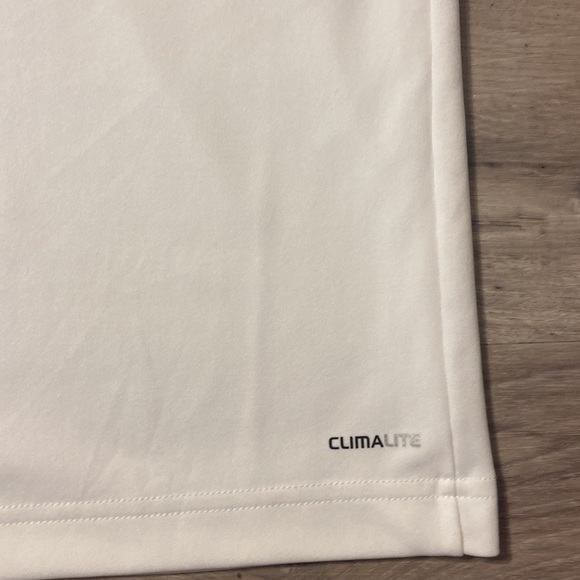 Adidas Tee Shirt NWOT - Picture 4 of 7